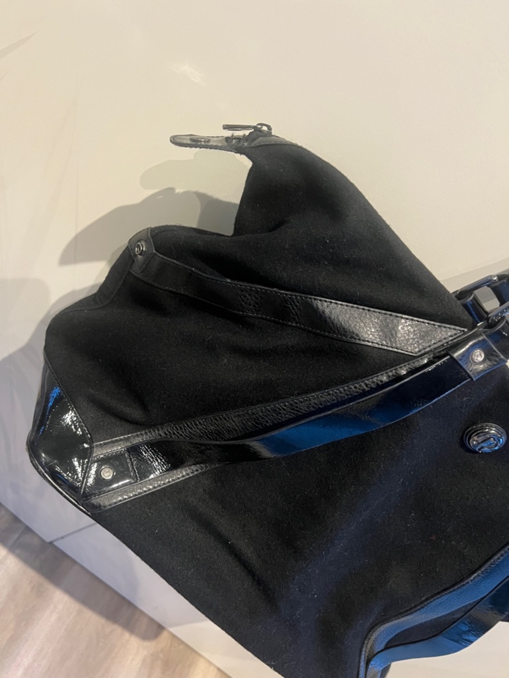 Lululemon Anytime Weekender Getaway Gym Bag - Picture 4 of 13